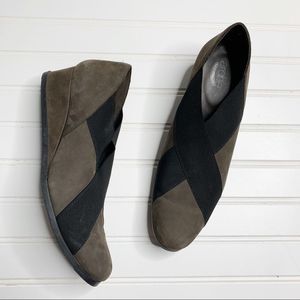 Arche Black and Brown Women's Shoes